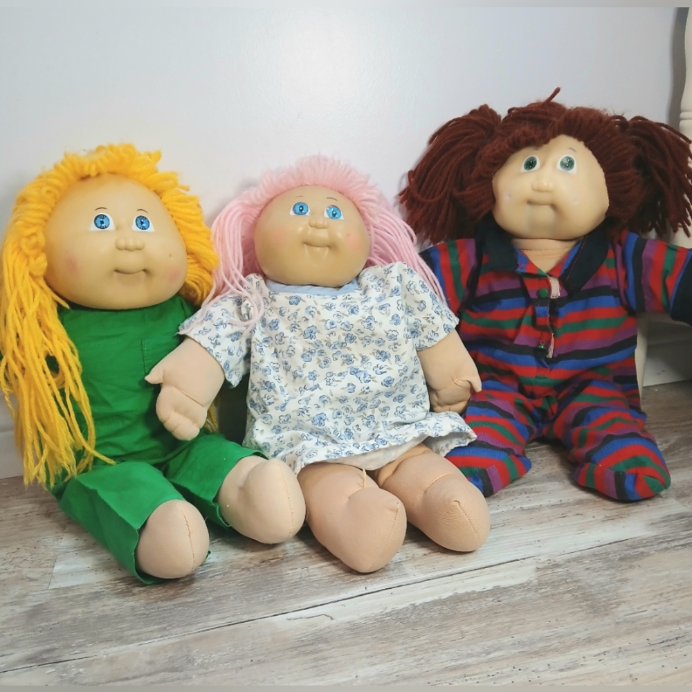 Bundle of 3 Vintage Yarn Hair Dolls – Retro Soft Sculpt Cloth Baby Dolls